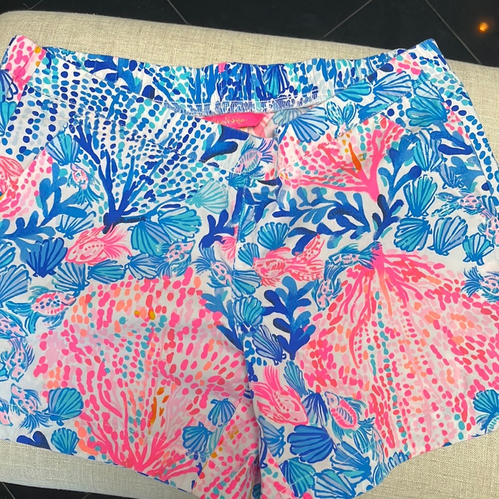 Lilly Pulitzer shorts. Size Small.